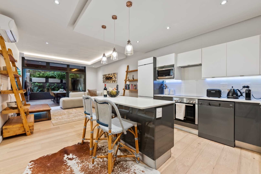 2 Bedroom Property for Sale in Green Point Western Cape